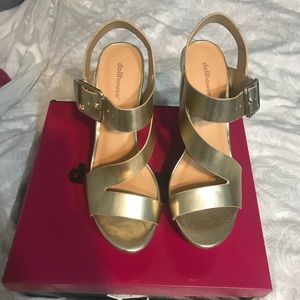 Gold wedges size 7.5